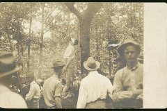 leo-frank-lynched-bw-side-view