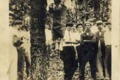 leo-frank-lynching-postcard-front