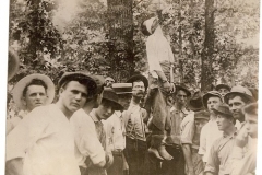 leo-frank-lynching-with-mob