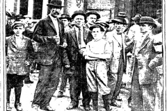 atlanta-constitution-1913-08-17-leo-frank-trial-crowd-jw-coleman-stepfather-of-mary-phagan